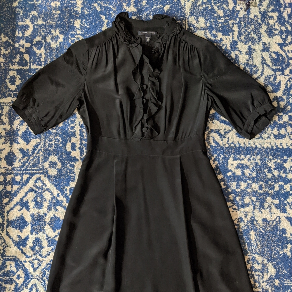 Banana Republic Black Ruffle Collar Short Dress, size Petite 2P